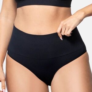 NWT BUNDLE of 2 Underoutfit Black Smoothing At Waist Brief Women's Large